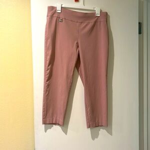 Cute cropped Alfani pants, pull on size 12